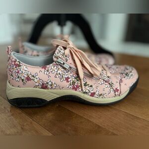 Therafit Women's Pink Floral Lace-Up & Zip Casual Sneakers
